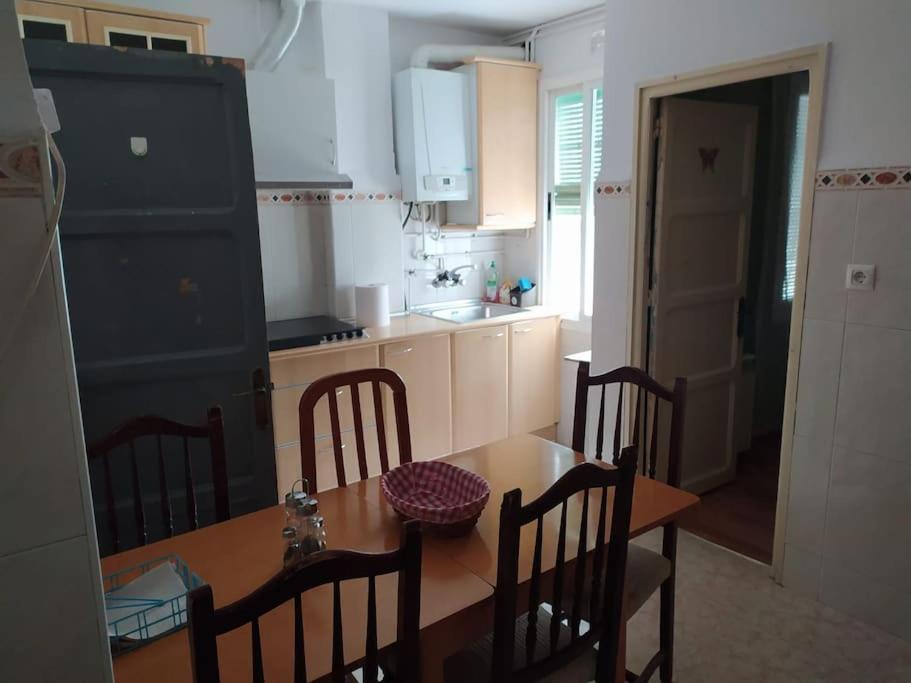 Amplio Piso En Centro Con Balcon Daire Cuenca  Dış mekan fotoğraf